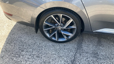 Skoda Superb 2.0 TDI CR Sport Line Plus 5dr DSG Diesel Hatchback